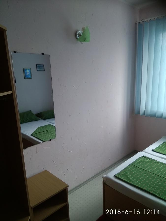 Джага-Джага Zaliznîi Port Exterior foto